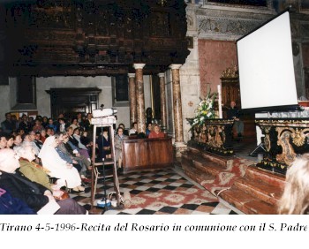 3T- Recita del Rosario in comunione con il Santo Padre (4-5-1996).jpg (39803 byte)